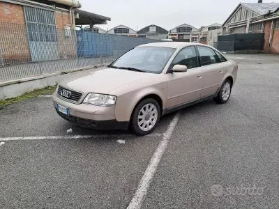 Usata Audi A6 150 CV (110 kW) 1997 Grigio Berlina