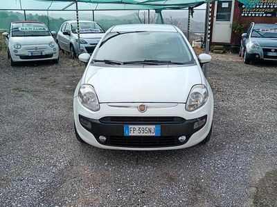 Usata Fiat Grande Punto 75 CV (55 kW) 2010 Bianco Utilitaria