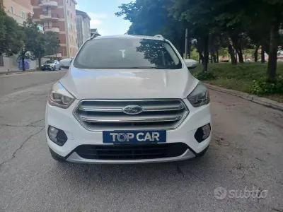 Usata Ford Kuga Titanium 120 CV (88 kW) 2017 Bianco SUV