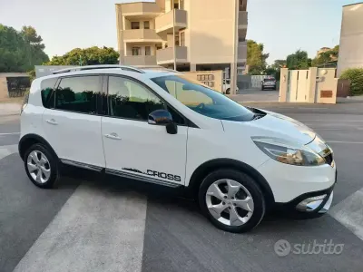 Usata Renault Scénic III XMOD 110 CV (80 kW) 2015 Bianco Monovolume
