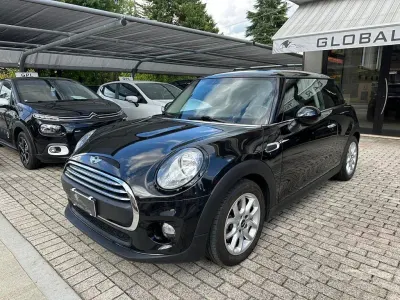 Usata Mini One D 95 CV (69 kW) 2017 Nero Utilitaria