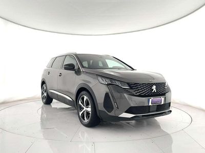 Usata Peugeot 5008 Allure 131 CV (96 kW) 2023 Grigio metallizzato SUV
