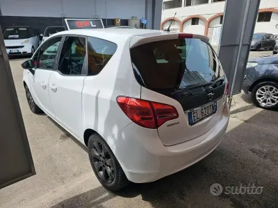 Usata Opel Meriva 120 CV (88 kW) 2012 Grigio Monovolume