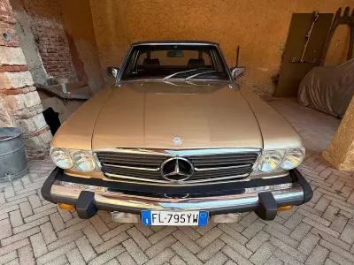 Usata Mercedes SL380 218 CV (160 kW) 1981 Oro Cabrio