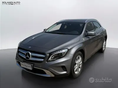 Usata Mercedes GLA220 177 CV (130 kW) 2015 Grigio SUV