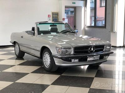 Usata Mercedes SL300 188 CV (138 kW) 1989 Argento astrale metallizzato Cabrio