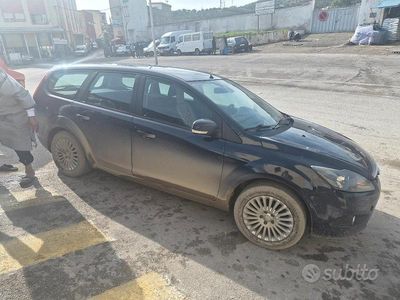 Usata Ford Focus 100 CV (73 kW) 2010 Berlina