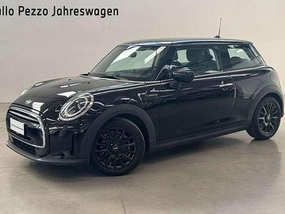 Usata Mini ONE Classic 102 CV (75 kW) 2022 Midnight black metal Utilitaria