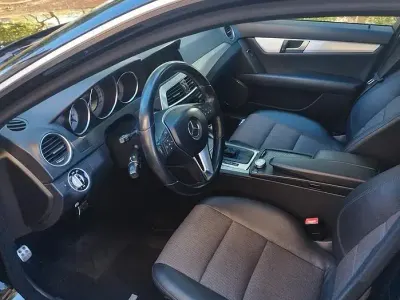 Usata Mercedes C220 170 CV (125 kW) 2011 Nero Berlina