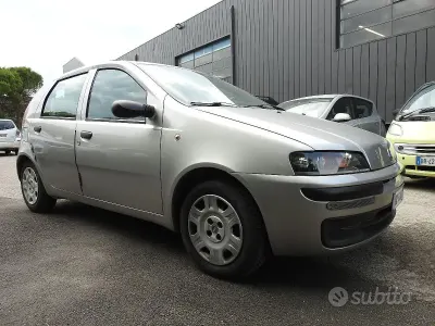 Usata Fiat Punto 60 CV (44 kW) 2000 Grigio Utilitaria