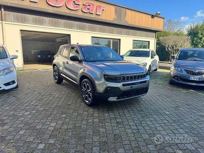 Nuova Jeep Avenger Summit 101 CV (74 kW) 2025 Grigio SUV