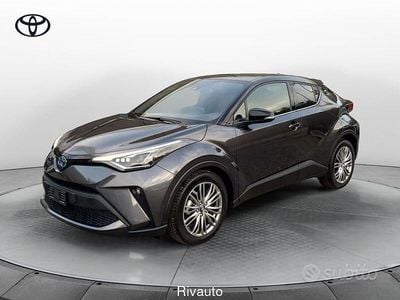Usata Toyota C-HR Lounge 152 CV (111 kW) 2023 Grigio SUV