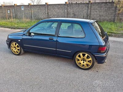 Usata Renault Clio 137 CV (100 kW) 1992 Blu Utilitaria