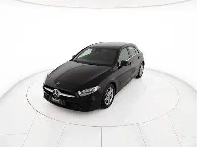 Usata Mercedes A180 Business 116 CV (85 kW) 2020 Nero Berlina