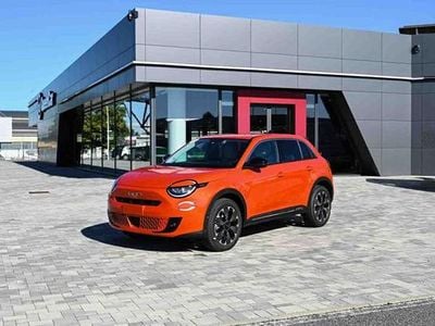 Nuova Fiat 600 La Prima 100 CV (73 kW) 2025 Blu SUV