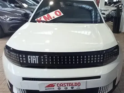 Nuova Fiat Grande Panda Icon 101 CV (74 kW) 2026 Bianco Utilitaria