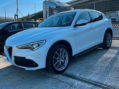 Usata Alfa Romeo Stelvio Business 210 CV (154 kW) 2017 Bianco SUV
