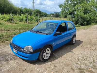 Usata Opel Corsa 106 CV (77 kW) 1999 Berlina