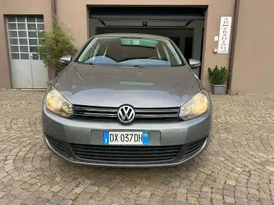 Usata VW Golf VI Highline 110 CV (80 kW) 2009 Argento Utilitaria