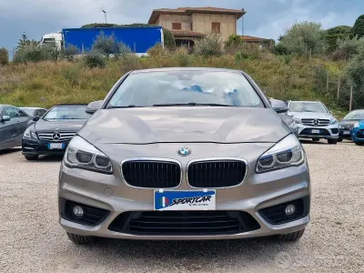 Usata BMW 220 Luxury Line 190 CV (139 kW) 2015 Marrone Station wagon