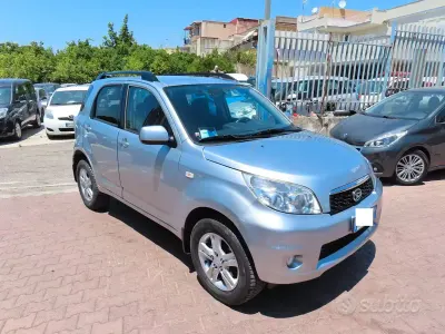 Usata Daihatsu Terios 105 CV (77 kW) 2009 Grigio SUV