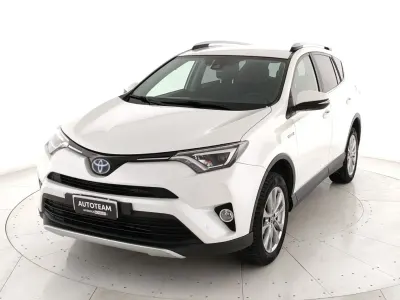 Begagnad Toyota RAV4 Hybrid Lounge 155 HK (114 kW) 2016 Vit SUV