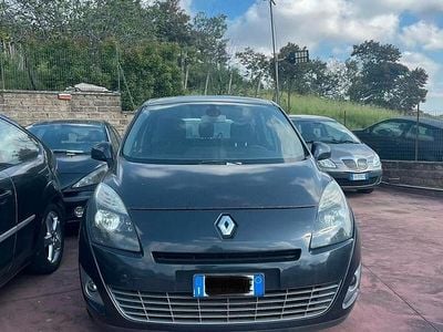 Usata Renault Scénic III Dynamique 110 CV (80 kW) 2010 Grigio Monovolume