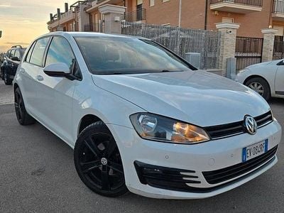 Bianco Usata 2014 VW Golf Sound Berlina | 8490 € (Buon prezzo)