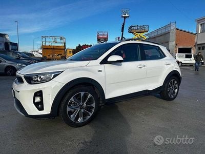 Usata Kia Stonic Style 101 CV (74 kW) 2020 Bianco SUV