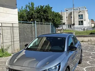 Begagnad Peugeot 208