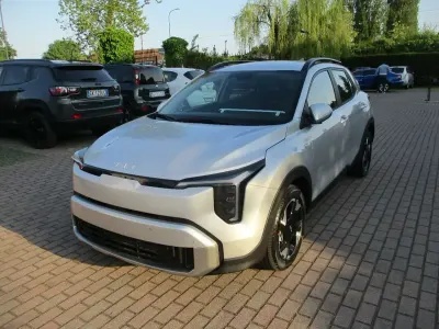 Nuova Kia Stonic Urban 101 CV (74 kW) 2026 Argento SUV