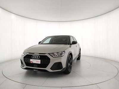 Usata Audi A1 Comfort 150 CV (110 kW) 2023 Argento cavo metallizzato grig SUV