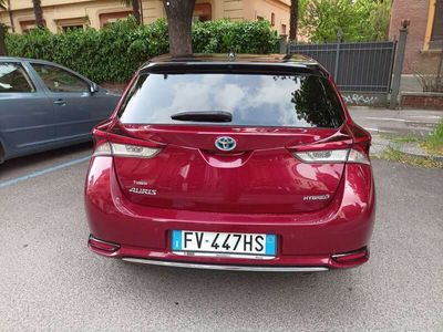 Toyota Auris Hybrid