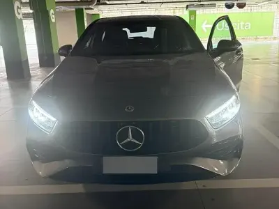Usata Mercedes A200 150 CV (110 kW) 2024 Grigio Berlina
