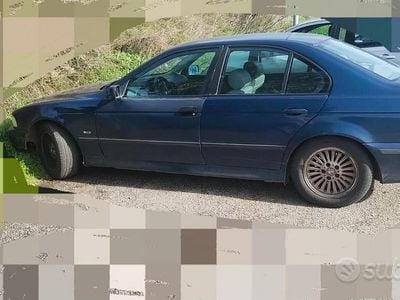 Usata BMW 520 150 CV (110 kW) 2000 Blu Berlina