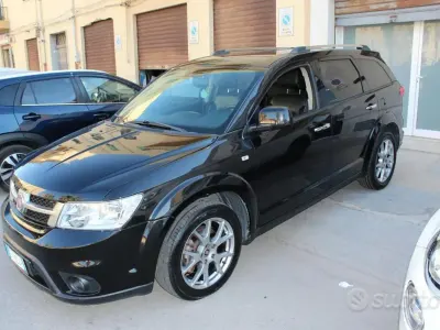 Usata Fiat Freemont Lounge 140 CV (102 kW) 2015 Nero SUV