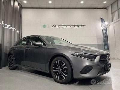 Usata Mercedes A200 Advanced 163 CV (119 kW) 2023 Grigio Berlina