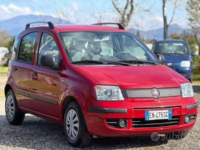 Usata Fiat Panda Emotion 69 CV (50 kW) 2012 Rosso Utilitaria