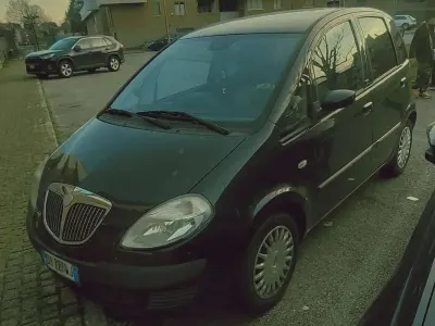 Usata Lancia Musa 95 CV (69 kW) 2007 Nero Monovolume