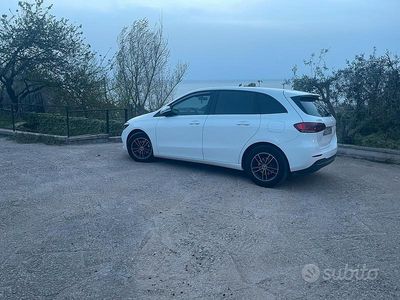 Usata Mercedes B180 136 CV (100 kW) 2020 Bianco Utilitaria