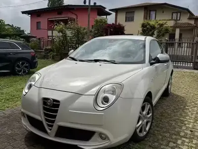 Usata Alfa Romeo MiTo 95 CV (69 kW) 2011 Bianco Utilitaria
