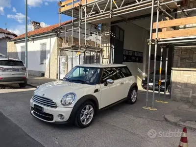 Occasion Mini Cooper D 112 ch (82 kW) 2012 Beige Citadine