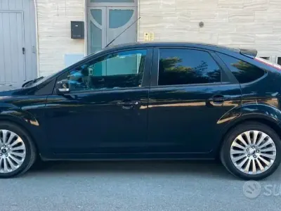 Begagnad Ford Focus 109 HK (80 kW) 2008 Svart Sedan