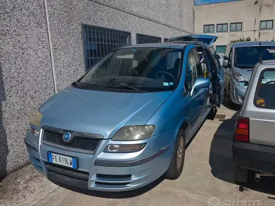 Usata Fiat Ulysse 136 CV (100 kW) 2002 Bluazzurro Monovolume