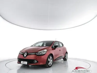 Usata Renault Clio IV 75 CV (55 kW) 2013 Rosso Utilitaria