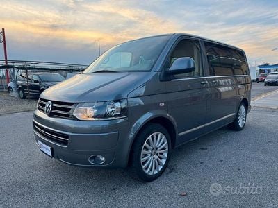 Usado VW Multivan Highline 180 HP (132 kW) 2011 Cinzento Monovolume