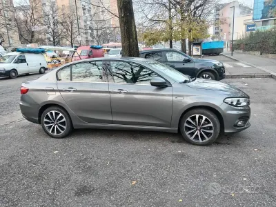 Usata Fiat Tipo 120 CV (88 kW) 2016 Grigio Berlina