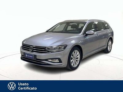 Grigio pastello Usata 2021 VW Passat Business Station wagon | 22.000 € (Cara)
