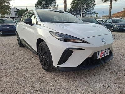 Usata MG MG4 EV 125 kW (170 CV) 2023 Bianco Utilitaria