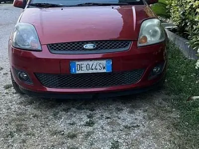 Usata Ford Fiesta Ambiente 68 CV (50 kW) 2007 Utilitaria